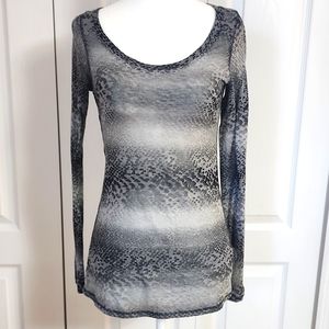 Express long sleeve T-shirt. Black & Gray sheer snakeskin print. Small